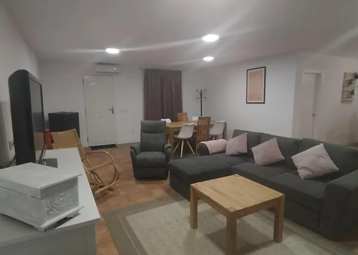 El Madrono De La Encantada *